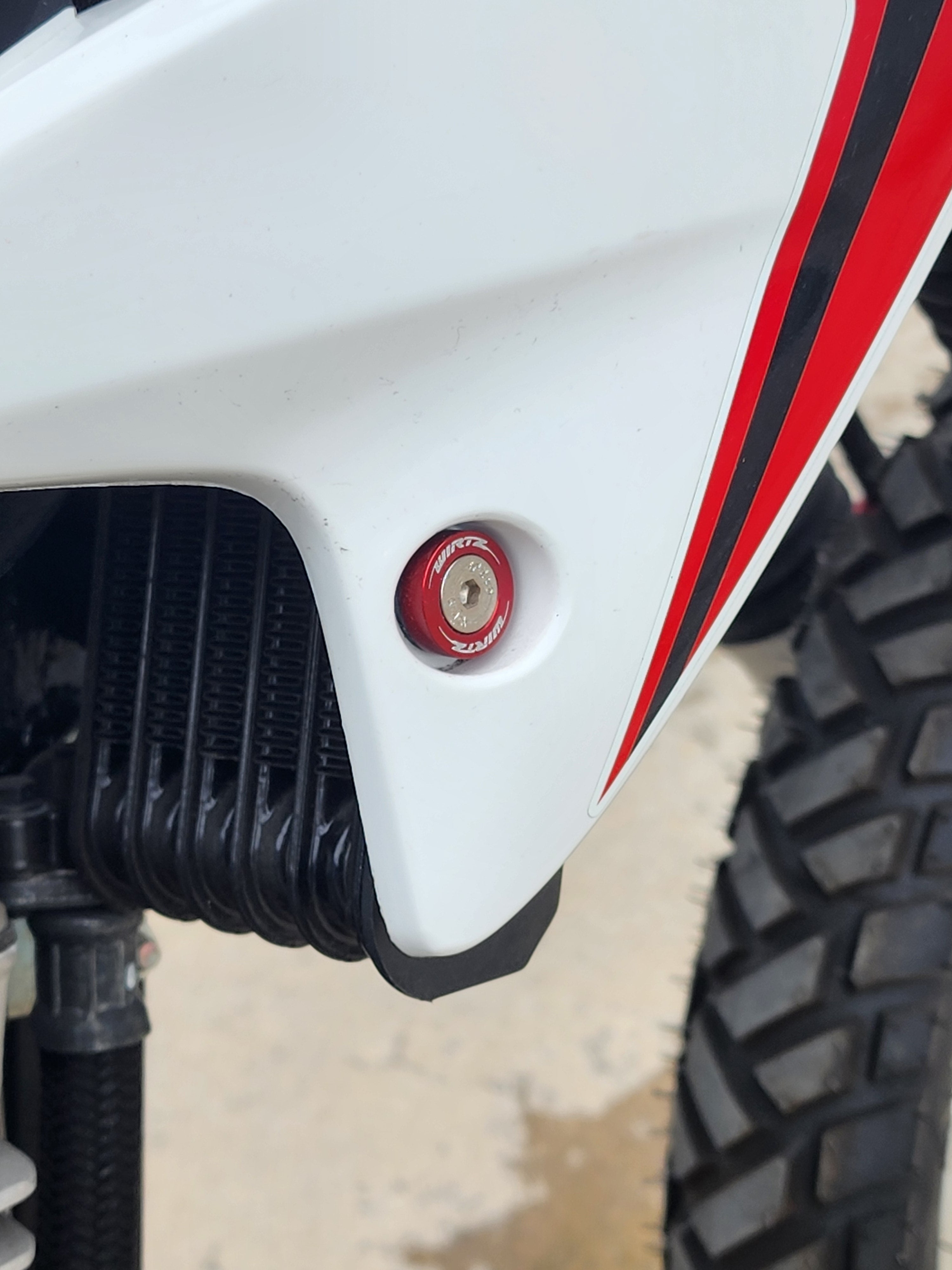Kit de Bujes y Tornillos de cacha para Honda Tornado XR 250